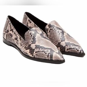 Frye  women's kenzie venetian Snakeskin Print Women's Loafers Size 9